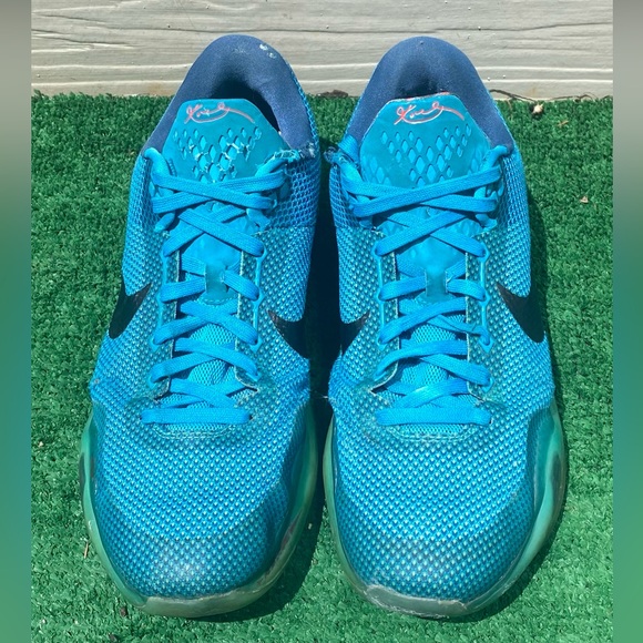 Kobe 10 and Kobe 7 - size 12.5 - Picture 5 of 15